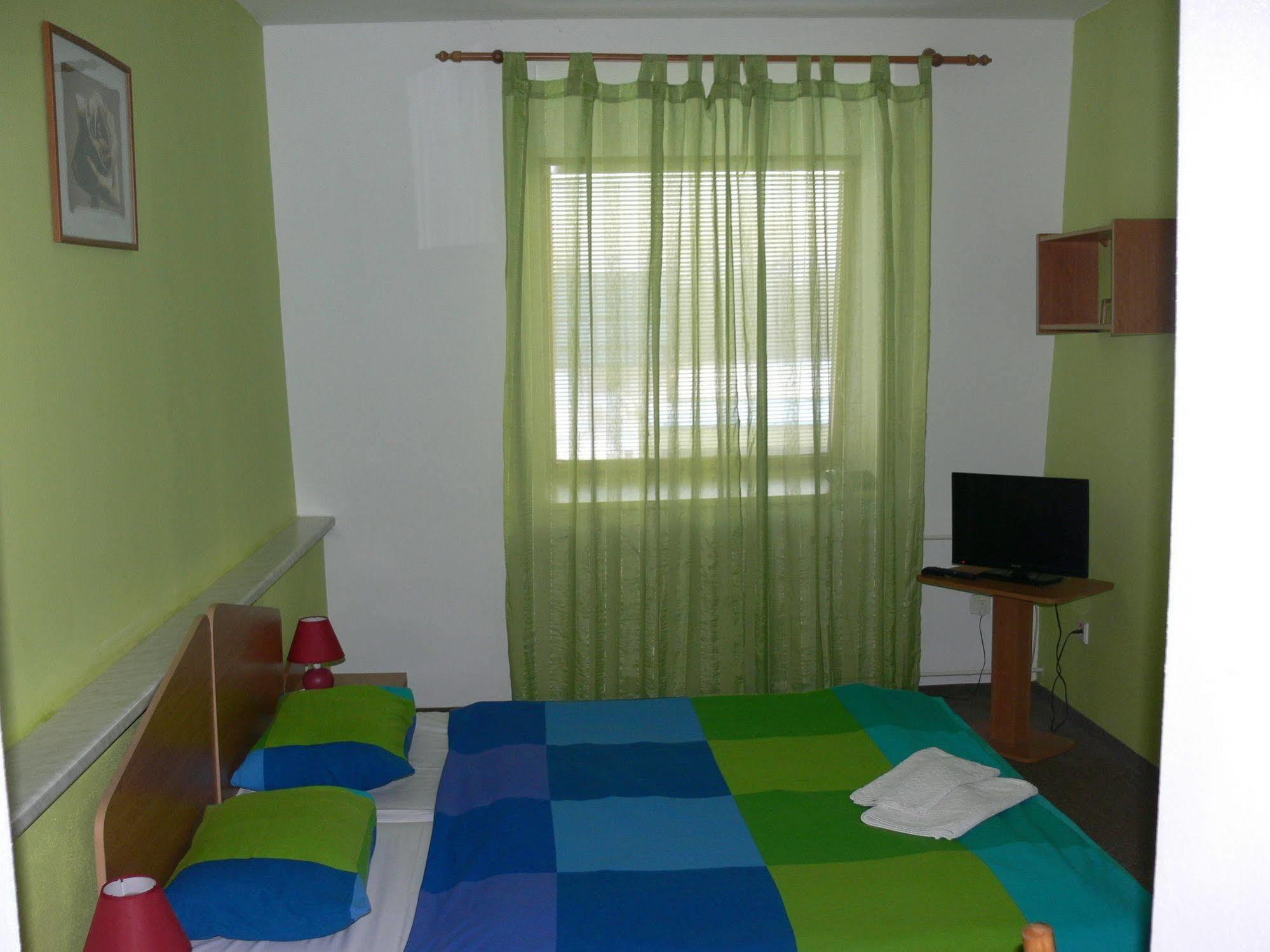 Penzion Agrothermal Bešeňová Extérieur photo